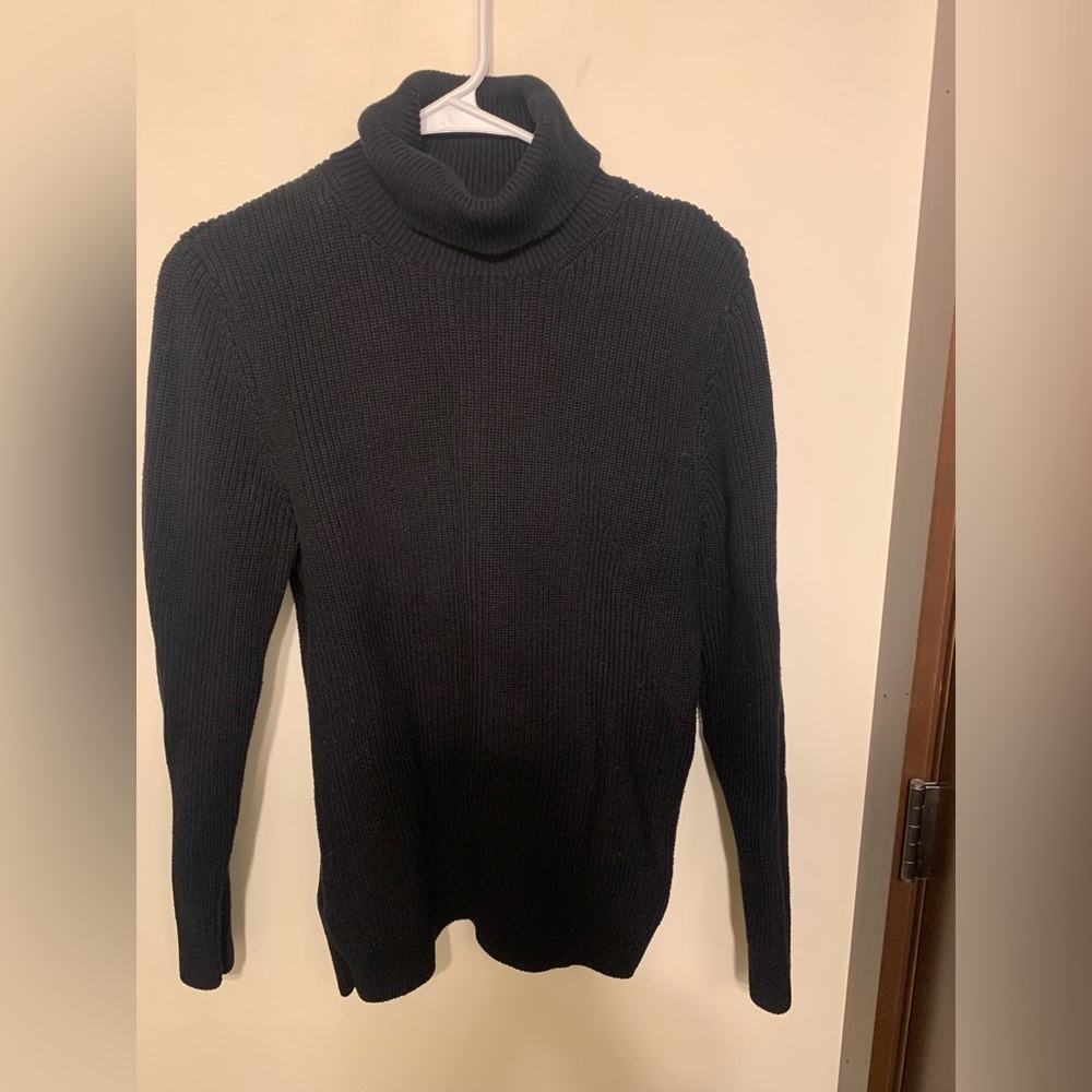 Black turtle neck. H&M. Size S.